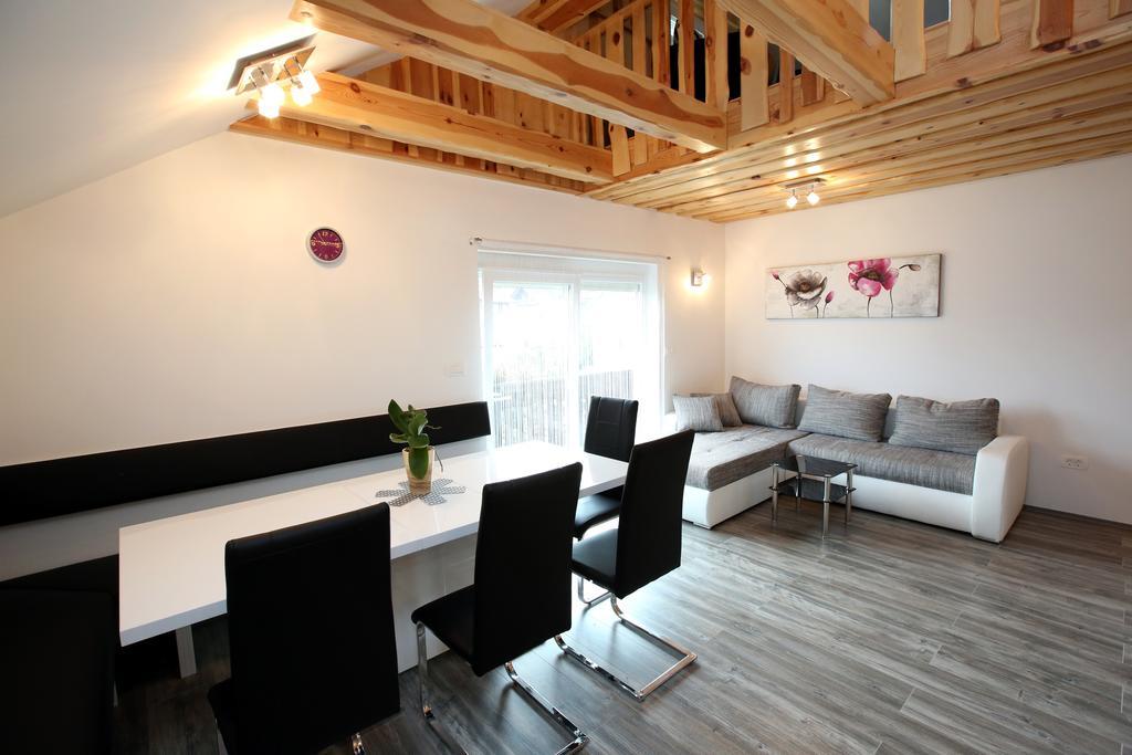 Apartments Klemencic 보히니 객실 사진